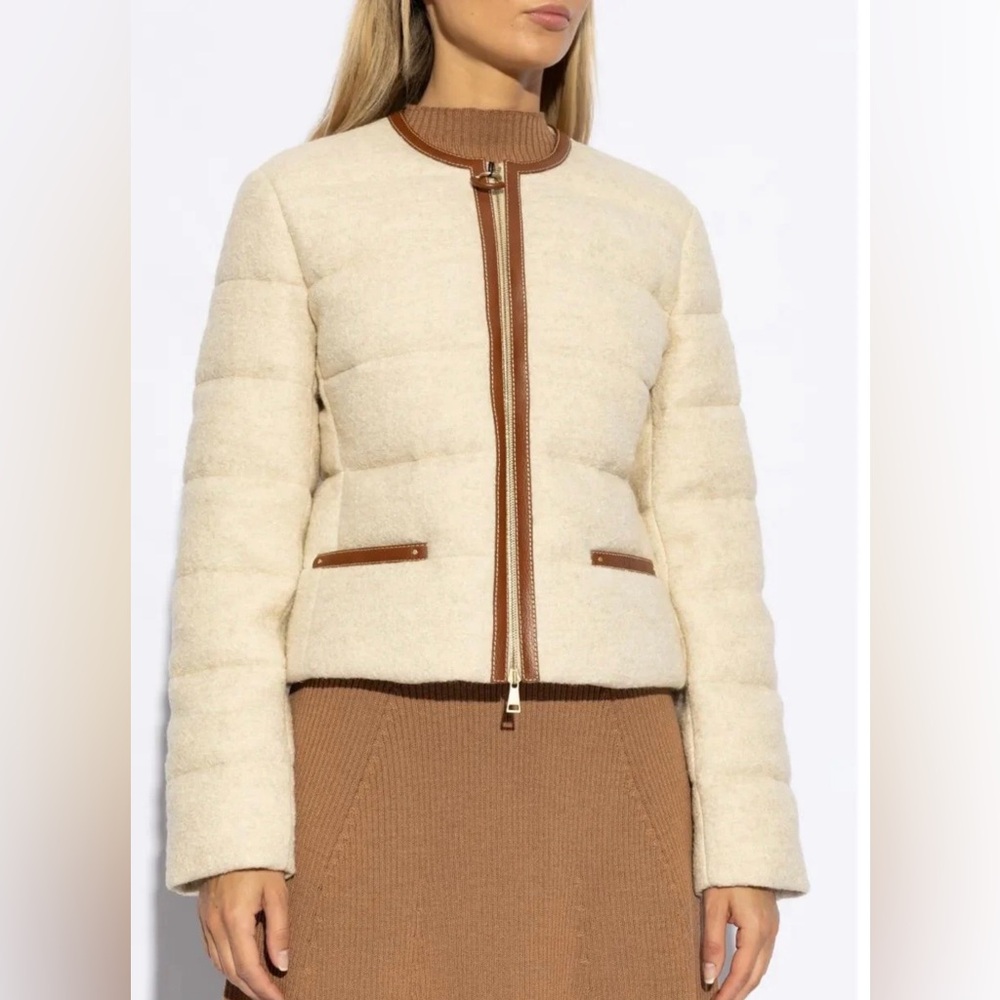 Authentic Moncler serinde boucle Jacket | Padded, Down-Feather
Filling Neutrals